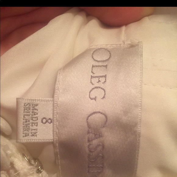 Wedding dress from David’s bridal Never worn. Size 8. Paid $1400 asking $600 - Picture 4 of 5